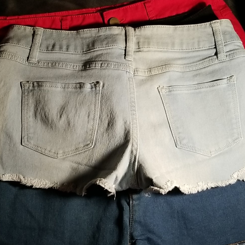 Shorts Size 11 - Picture 2 of 6